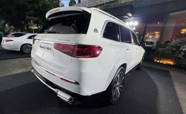 Mercedes Maybach%20GLS%20480%204MATIC%20Facelift%20ra%20m%E1%BA%AFt%20Vi%E1%BB%87t%20Nam Anh3