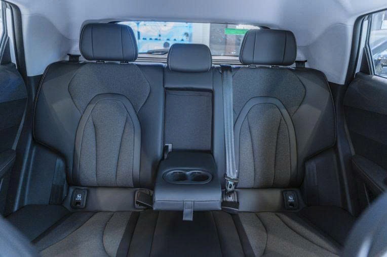 Omoda C5 có thêm phiên bản Sport: Giá ưu đãi chỉ từ 479 triệu đồng Omoda%20C5%20c%C3%B3%20th%C3%AAm%20phi%C3%AAn%20b%E1%BA%A3n%20Sport Anh4