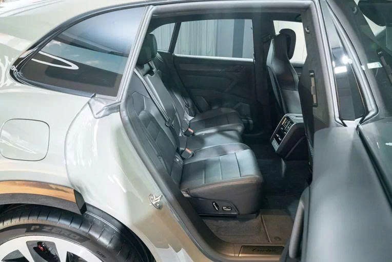 Porsche Cayenne Electric 2026 "cập bến" Đông Nam Á: SUV điện thể thao mạnh 1.156 mã lực, sạc 10 phút đi được 325 km Porsche%20Cayenne%20Electric%202026%20c%E1%BA%ADp%20b%E1%BA%BFn%20%C4%90%C3%B4ng%20Nam%20%C3%81 Anh5