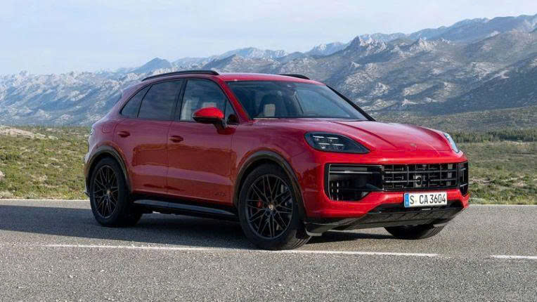 Porsche%20v%C6%B0%E1%BB%9Bng%20tranh%20c%C3%A3i Anh2