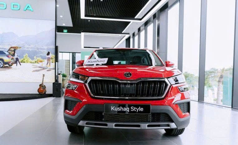 Skoda Kushaq được đại lý ưu đãi đến 100 triệu đồng: Giá thực tế chỉ 499 triệu đồng, thấp hơn nhiều mẫu SUV cỡ A Skoda%20Kushaq%20%C4%91%C6%B0%E1%BB%A3c%20%C4%91%E1%BA%A1i%20l%C3%BD%20%C6%B0u%20%C4%91%C3%A3i%20%C4%91%E1%BA%BFn%20100%20tri%E1%BB%87u%20%C4%91%E1%BB%93ng Anh2
