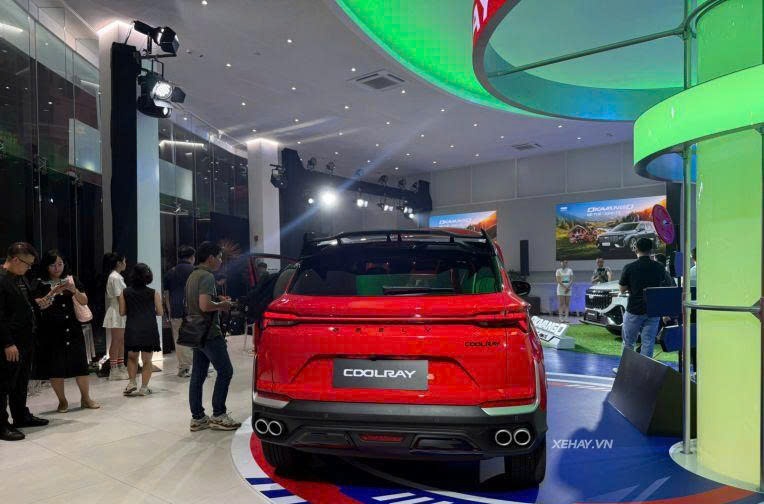Th%E1%BB%B1c%20t%E1%BA%BF%20Geely%20Coolray%202026%20ra%20m%E1%BA%AFt%20Vi%E1%BB%87t%20Nam Anh3
