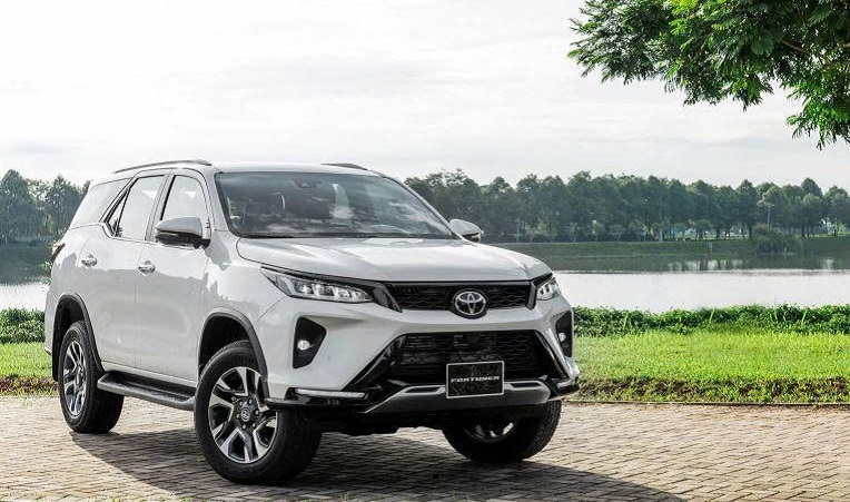 Toyota chuẩn bị xây nhà máy lắp ráp Hilux và Fortuner tại Lào, công suất 5.000 xe mỗi năm Toyota%20chu%E1%BA%A9n%20b%E1%BB%8B%20x%C3%A2y%20nh%C3%A0%20m%C3%A1y%20l%E1%BA%AFp%20r%C3%A1p%20Hilux Anh2