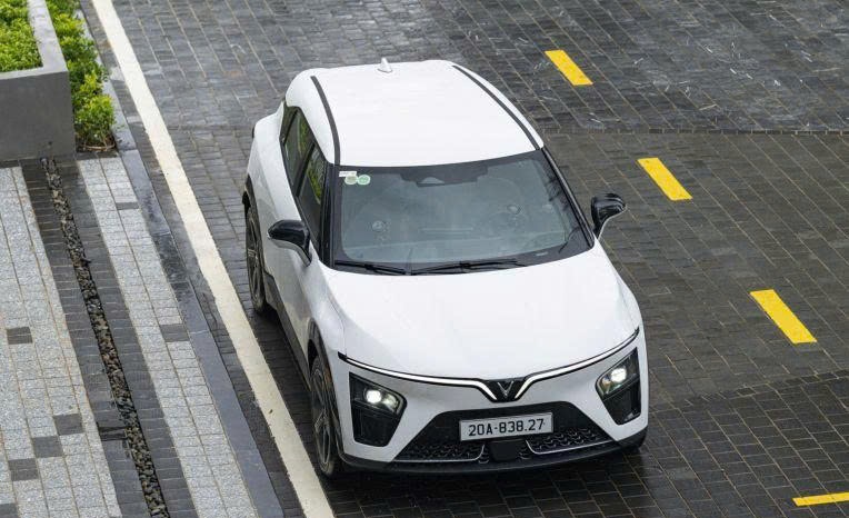 VinFast%20b%C3%A1n%20ra%20196 919%20%C3%B4%20t%C3%B4%20%C4%91i%E1%BB%87n%20trong%20n%C4%83m%202025 Anh3