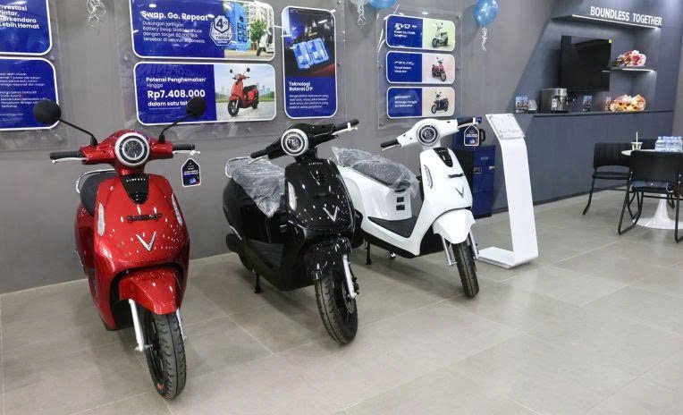 VinFast%20khai%20tr%C6%B0%C6%A1ng%2020%20%C4%91%E1%BA%A1i%20l%C3%BD%20xe%20m%C3%A1y%20%C4%91i%E1%BB%87n%20t%E1%BA%A1i%20Indonesia Anh6