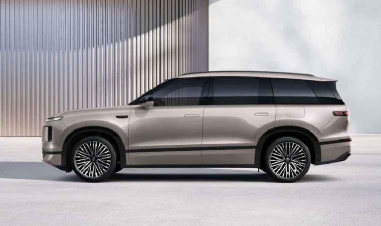 Volkswagen%20ID %20Era%209X%20r%E1%BB%A5c%20r%E1%BB%8Bch%20v%E1%BB%81%20Vi%E1%BB%87t%20Nam Anh2