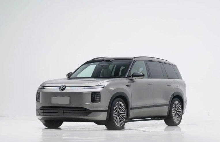 Volkswagen%20ID %20Era%209X%20r%E1%BB%A5c%20r%E1%BB%8Bch%20v%E1%BB%81%20Vi%E1%BB%87t%20Nam Anh6