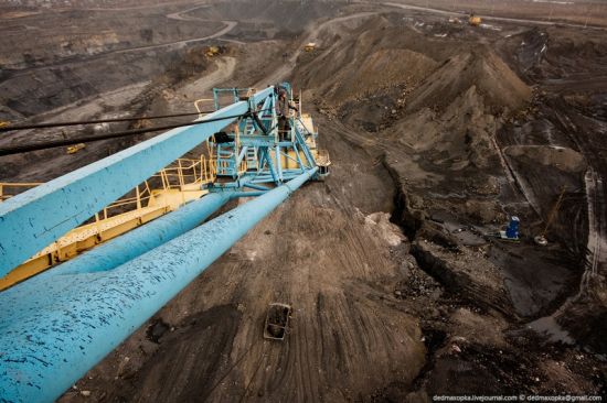 Ngắm siêu xe BelAZ tại mỏ than