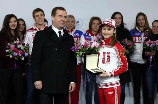 Nga thưởng 45 xe Mercedes cho “gà nhà” có huy chương tại Sochi