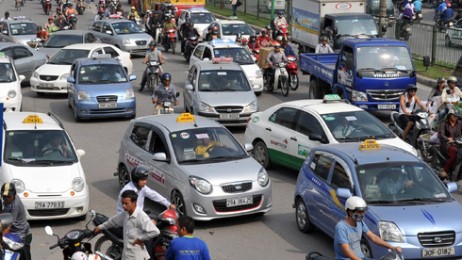 Ngày mai, giá cước taxi giảm từ 500-2000 đồng