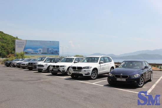 BMW đáp trả triển lãm của Mercedes-Benz tại Việt Nam
