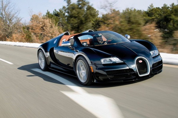 Bugatti ra mắt cỗ máy siêu tốc ở Geneva