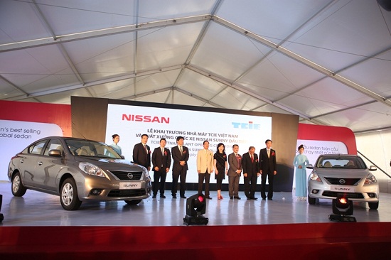 Nissan ra mắt nhà máy ôtô và mẫu xe bán chạy nhất tại Việt Nam