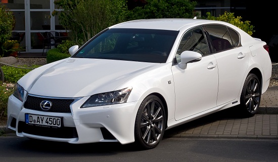 Chủ xe Mazda và Lexus tốn ít tiền nhất