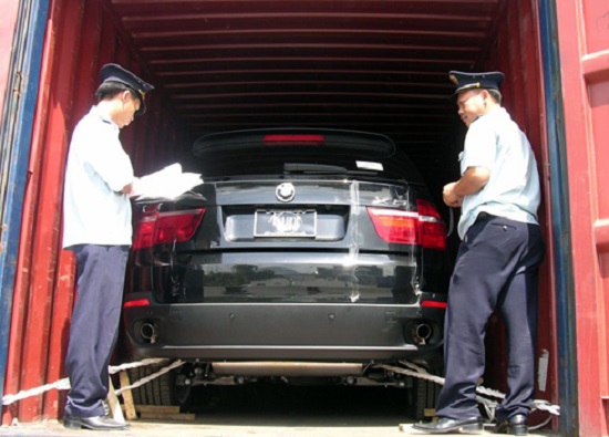 Xe Việt kiều hồi hương tăng gần 600% trong năm 2012