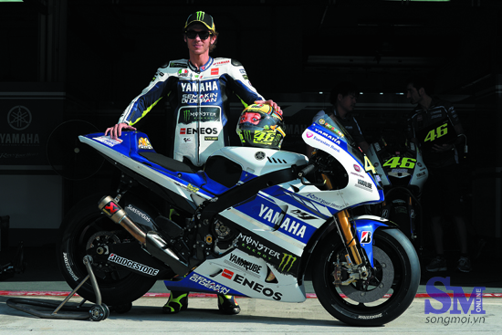 Xem Valentino Rossi chạy thử xe đua Yamaha tại Sepang