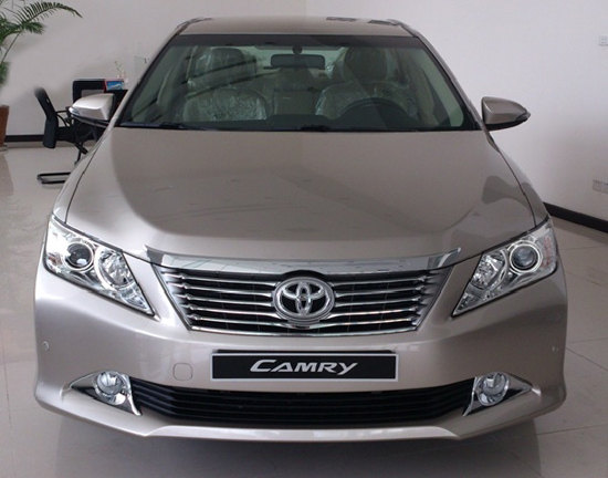 Đại lý Toyota tranh thủ tin tăng giá để kích cầu mua xe