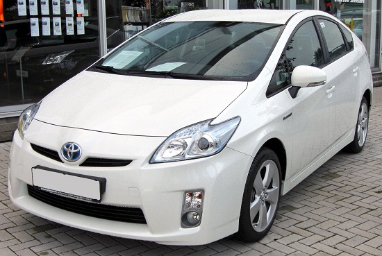 Toyota thu hồi gần 2 triệu xe Prius 