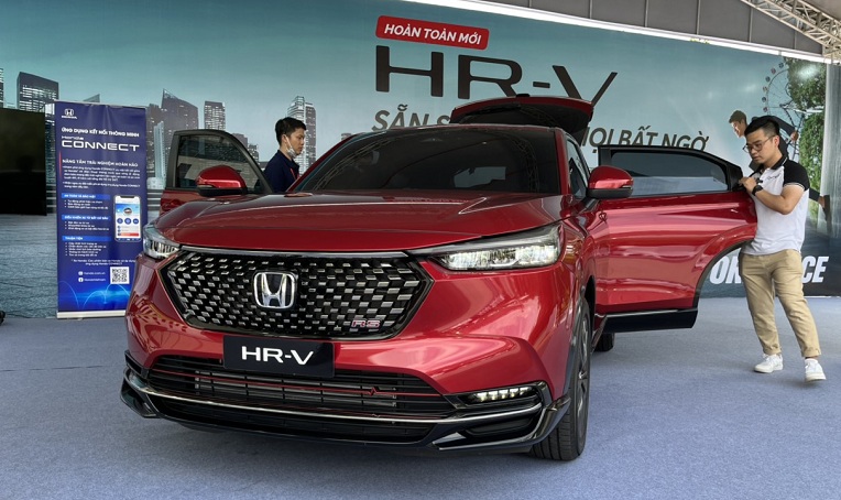 Honda HR-V thế hệ 2 giá 875 triệu đồng "sẵn sàng cho mọi bất ngờ”
