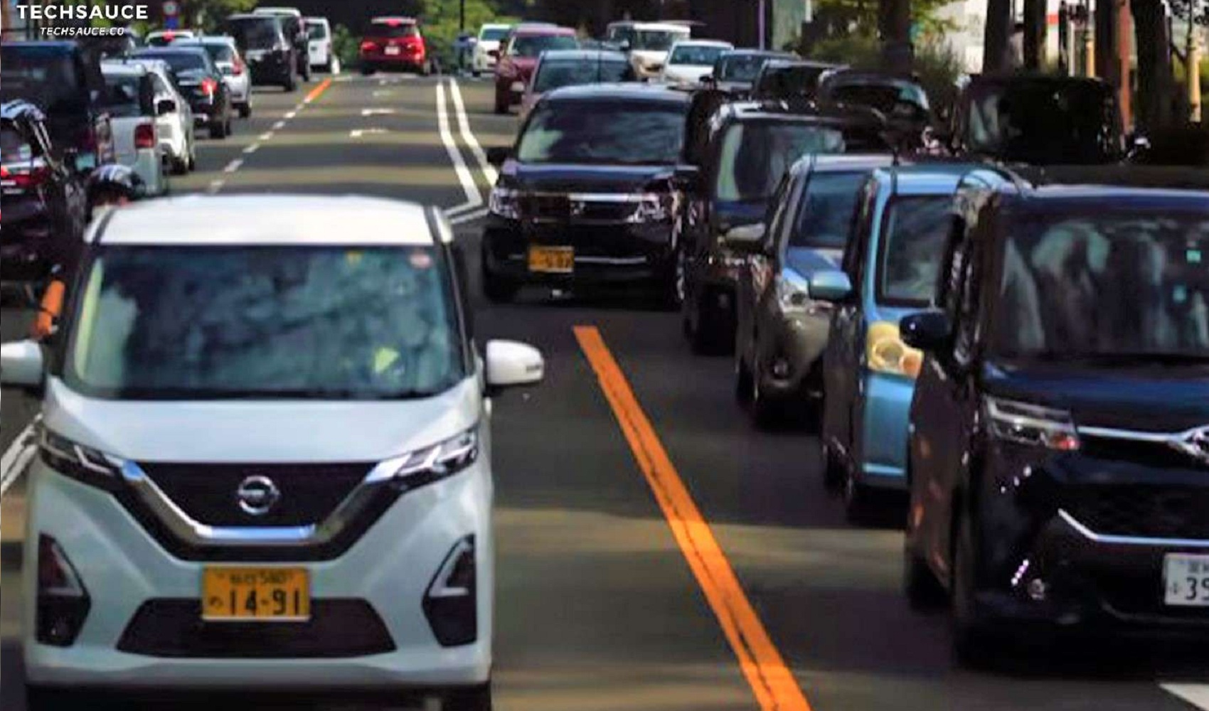 Xe điện không lo hết pin khi chạy trên đường phố Nhật Bản