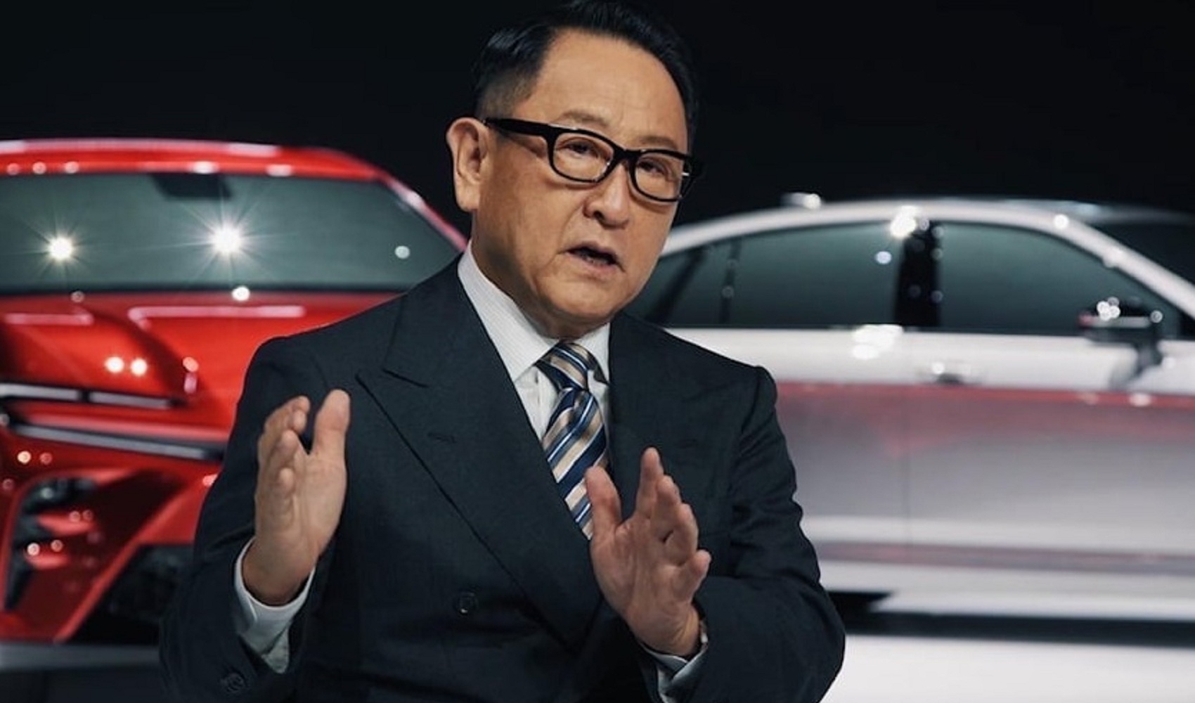 Toyota không hoàn toàn tin vào ô tô điện