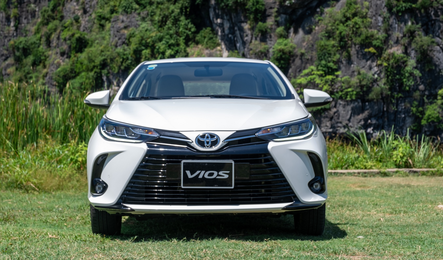 Toyota Vios bật khỏi TOP 10 xe bán chạy tháng 1/2023