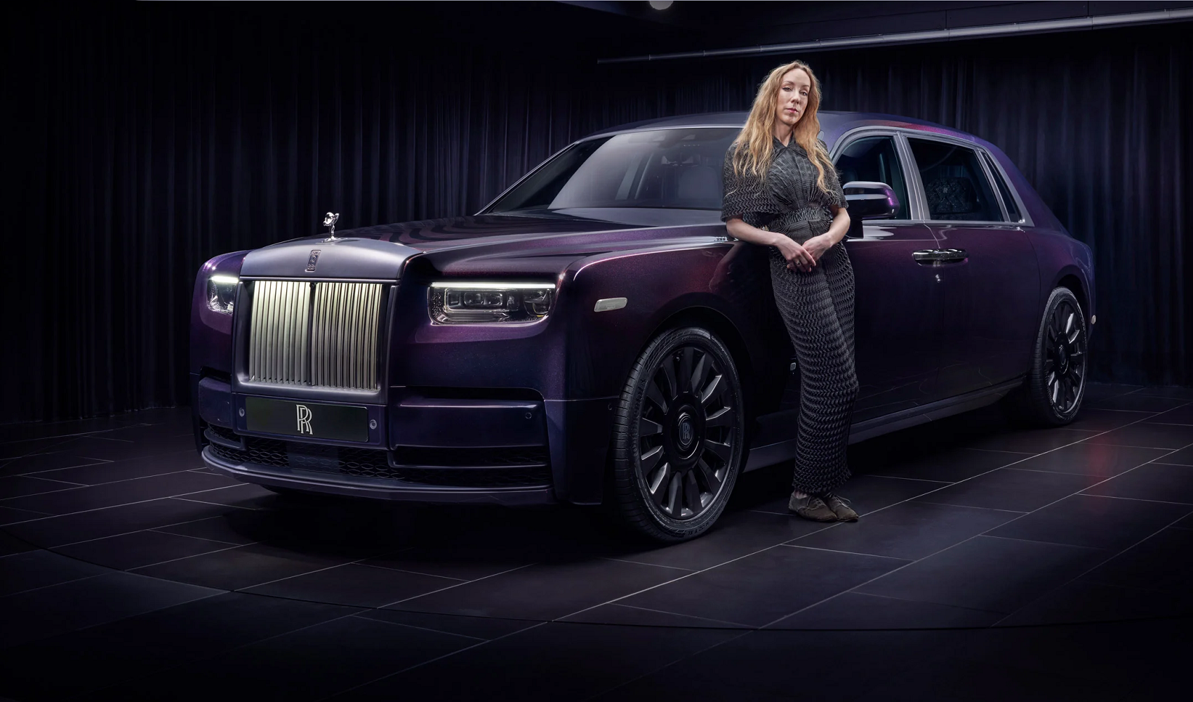 Rolls-Royce Phantom lung linh với nội thất “ánh sao”
