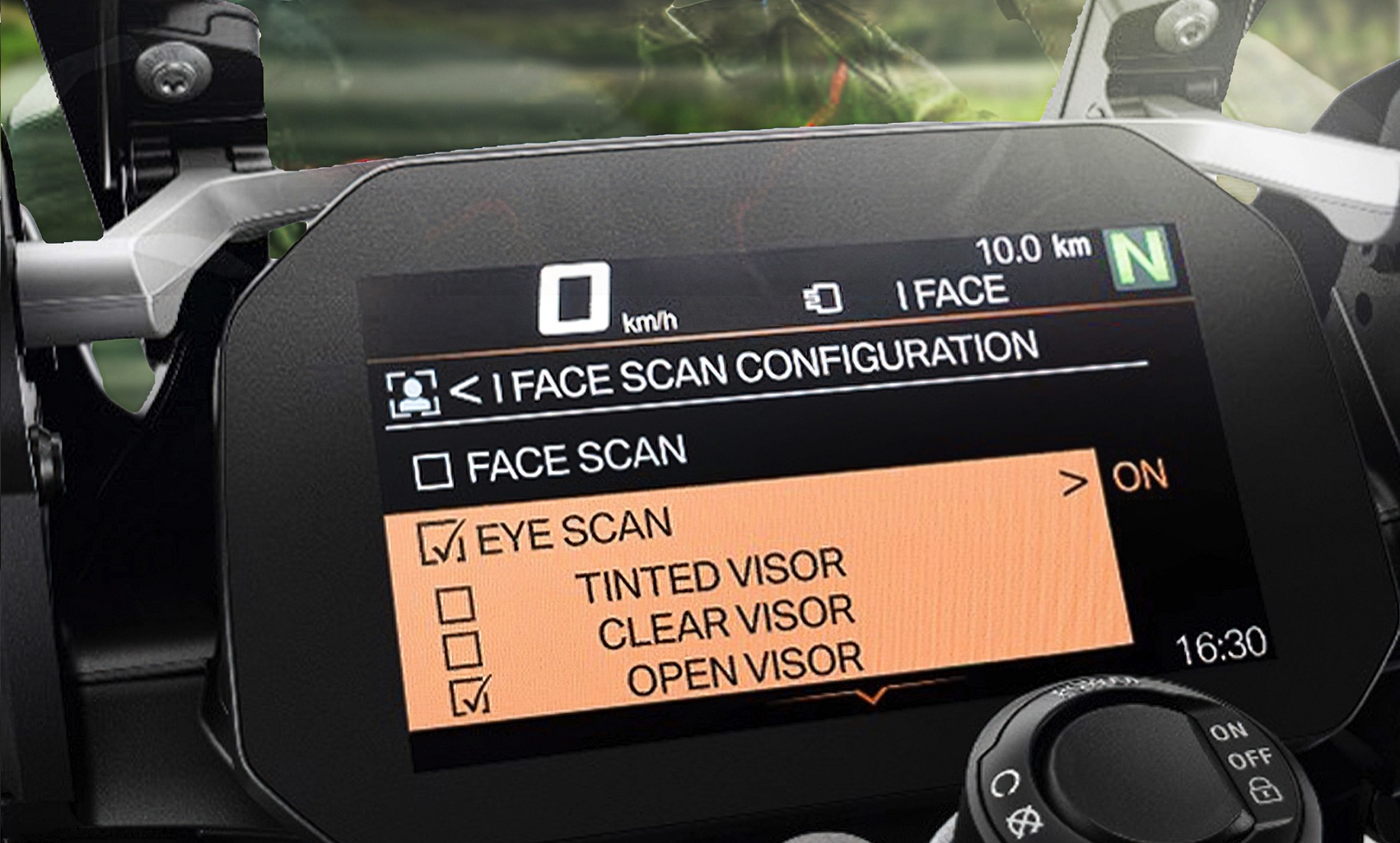 BMW giới thiệu công nghệ nhận diện khuôn mặt cho môtô iFace