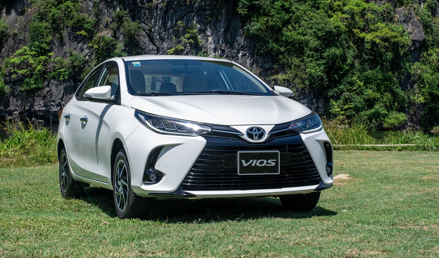 Toyota triệu hồi Vios, Yaris tại Việt Nam vì lỗi dây an toàn