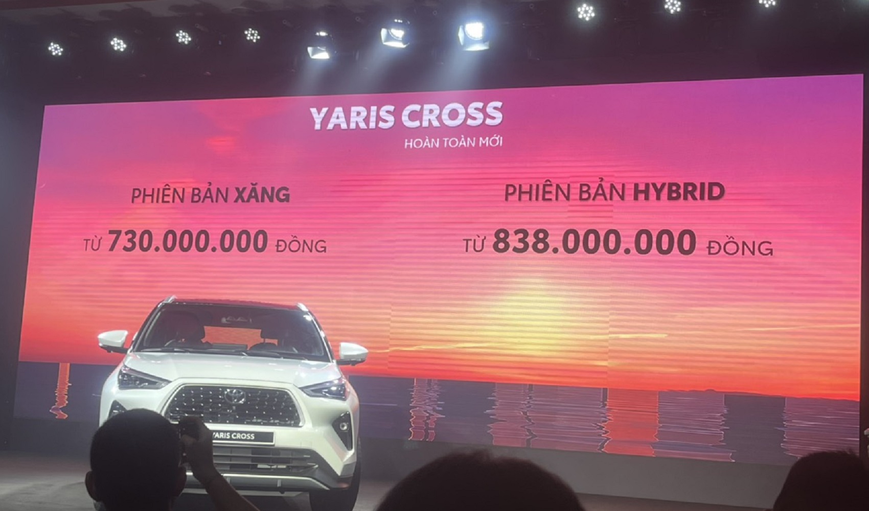 Toyota Yaris Cross ra mắt hai phiên bản xăng và hybrid có giá 730-850 triệu đồng