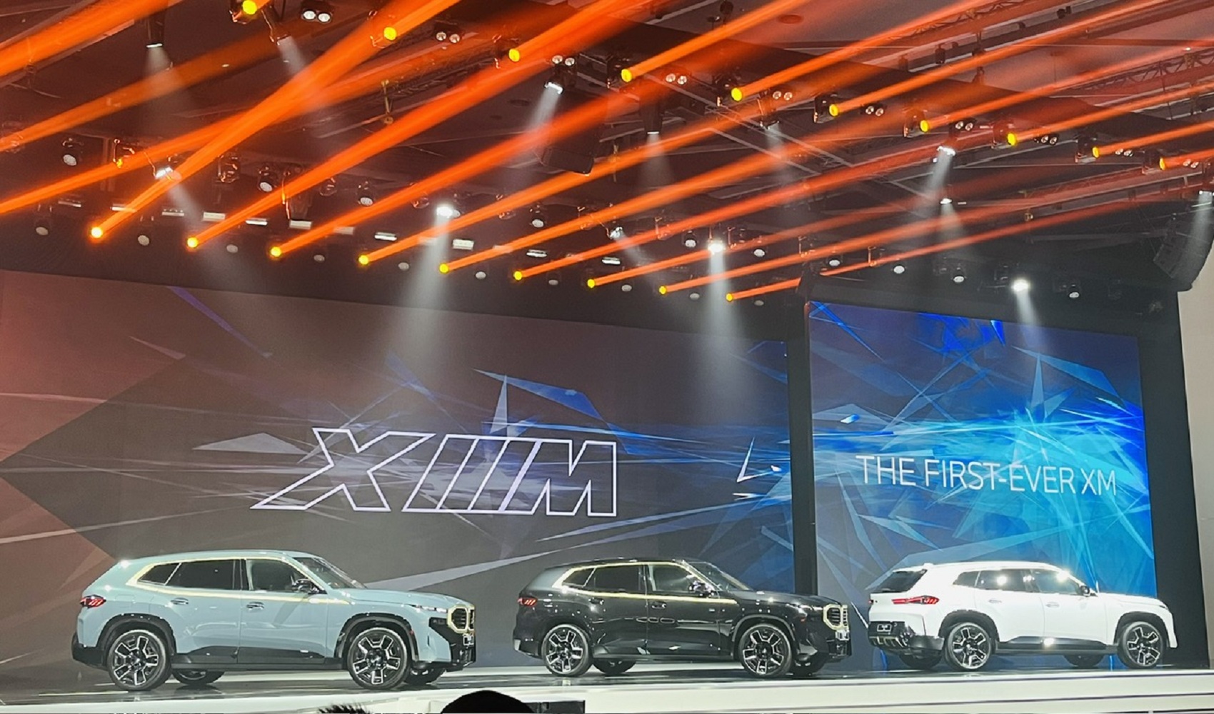 Ra mắt bộ đôi BMW X5 mới và BMW XM thế hệ đầu tiên tại Việt Nam