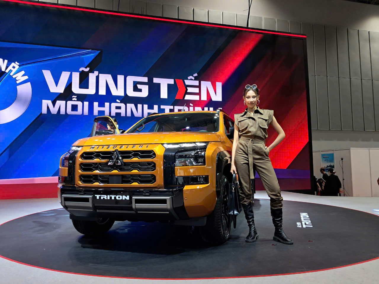 Chọn xe bán tải theo xu hướng cuối năm tại Vietnam Motor Show 2024