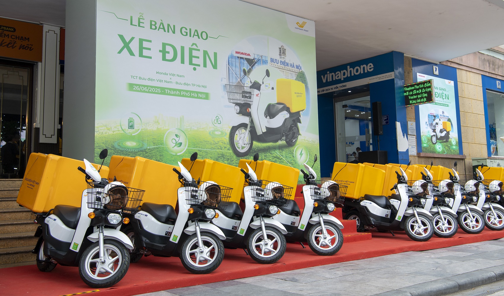 Honda Việt Nam bàn giao 205 chiếc Benly e:, mở rộng dự án xe điện giao hàng
