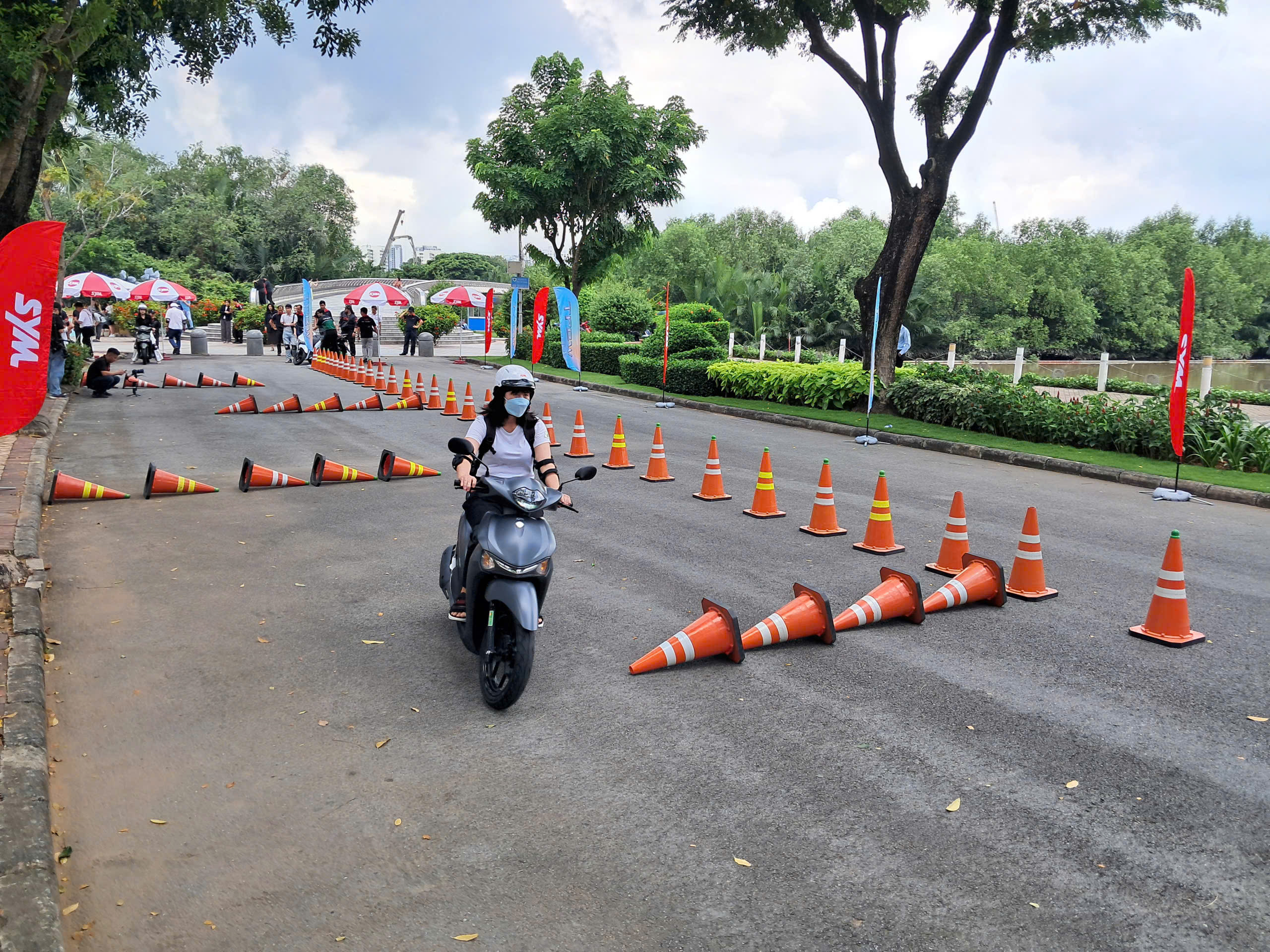 Lái thử nhanh xe tay ga SYM TPBW 125 2025: phanh CBS chống ngã, gia tốc mạnh, dáng xe thời trang chơi phố, khóa smartkey, giá 33,8 triệu