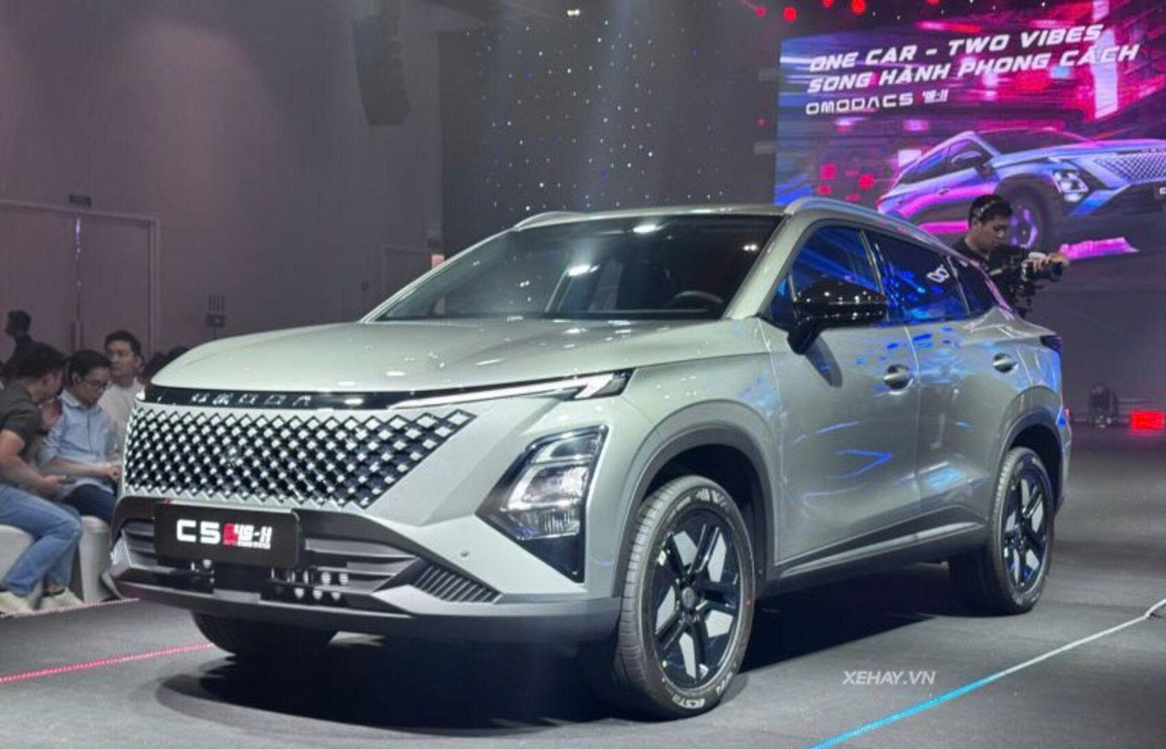 Omoda C5 SHS-H ra mắt Việt Nam: SUV Super Hybrid mạnh mẽ, ưu đãi đến 08 năm đổ xăng miễn phí, giá chỉ từ 599 triệu đồng