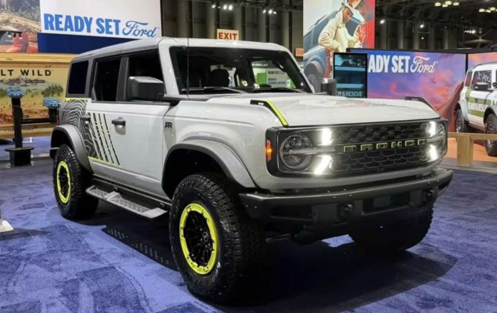 Ford Bronco RTR 2027 ra mắt với nội thất phối màu độc bản và hệ thống treo off-road cải tiến