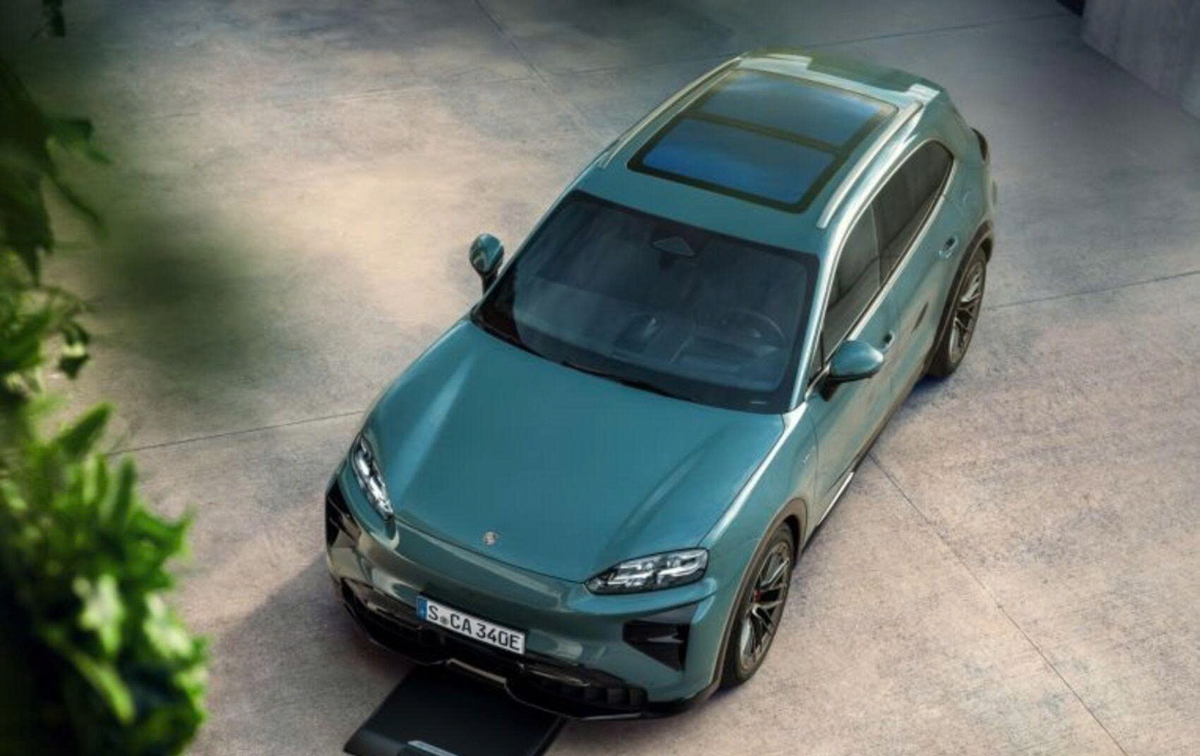 Porsche Cayenne Electric sắp mở bán tùy chọn sạc không dây giá khoảng 240 triệu đồng, công suất 11Kw