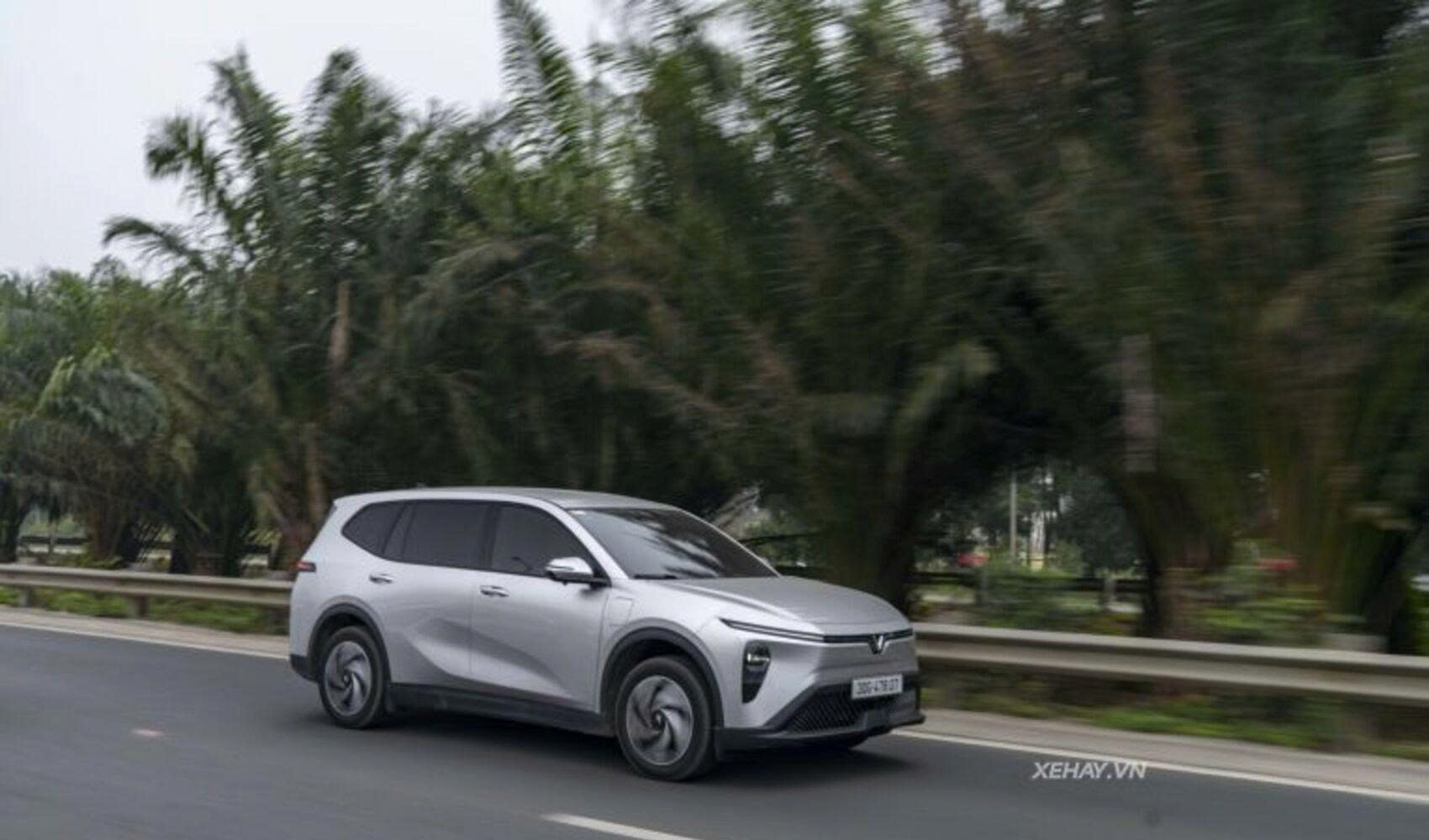 VinFast kiên định mục tiêu thuần điện và tham vọng bàn giao 300.000 xe trong năm 2026