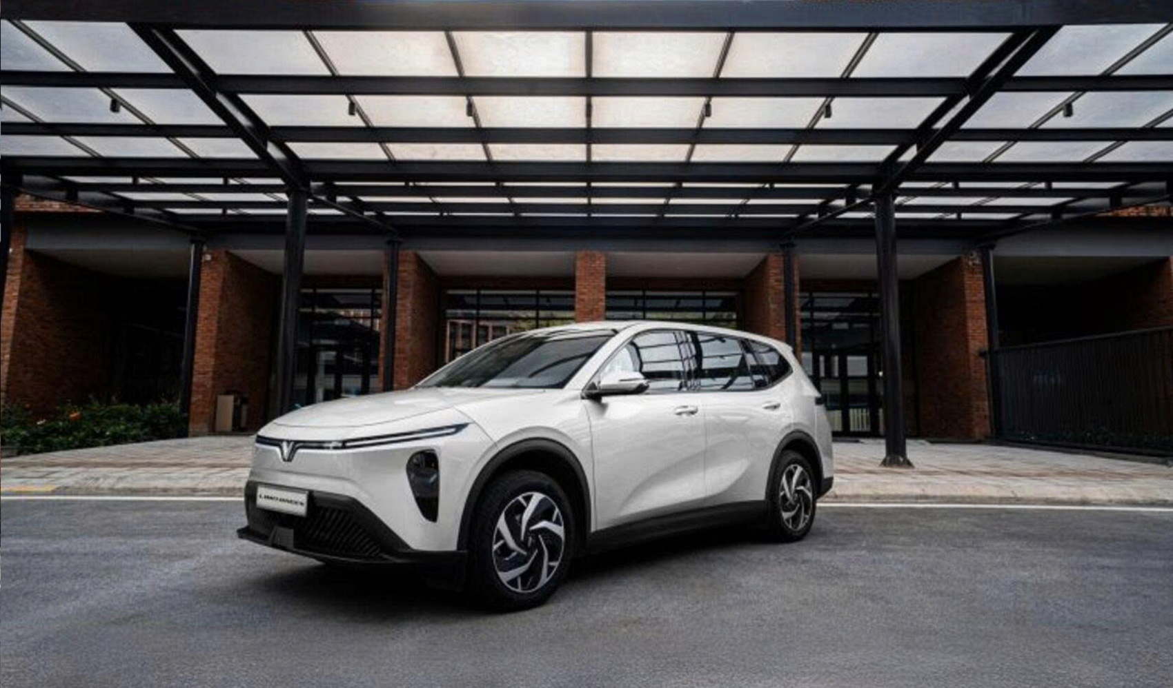 Bộ Tài chính đề xuất kéo dài chính sách miễn lệ phí trước bạ xe điện đến hết năm 2030