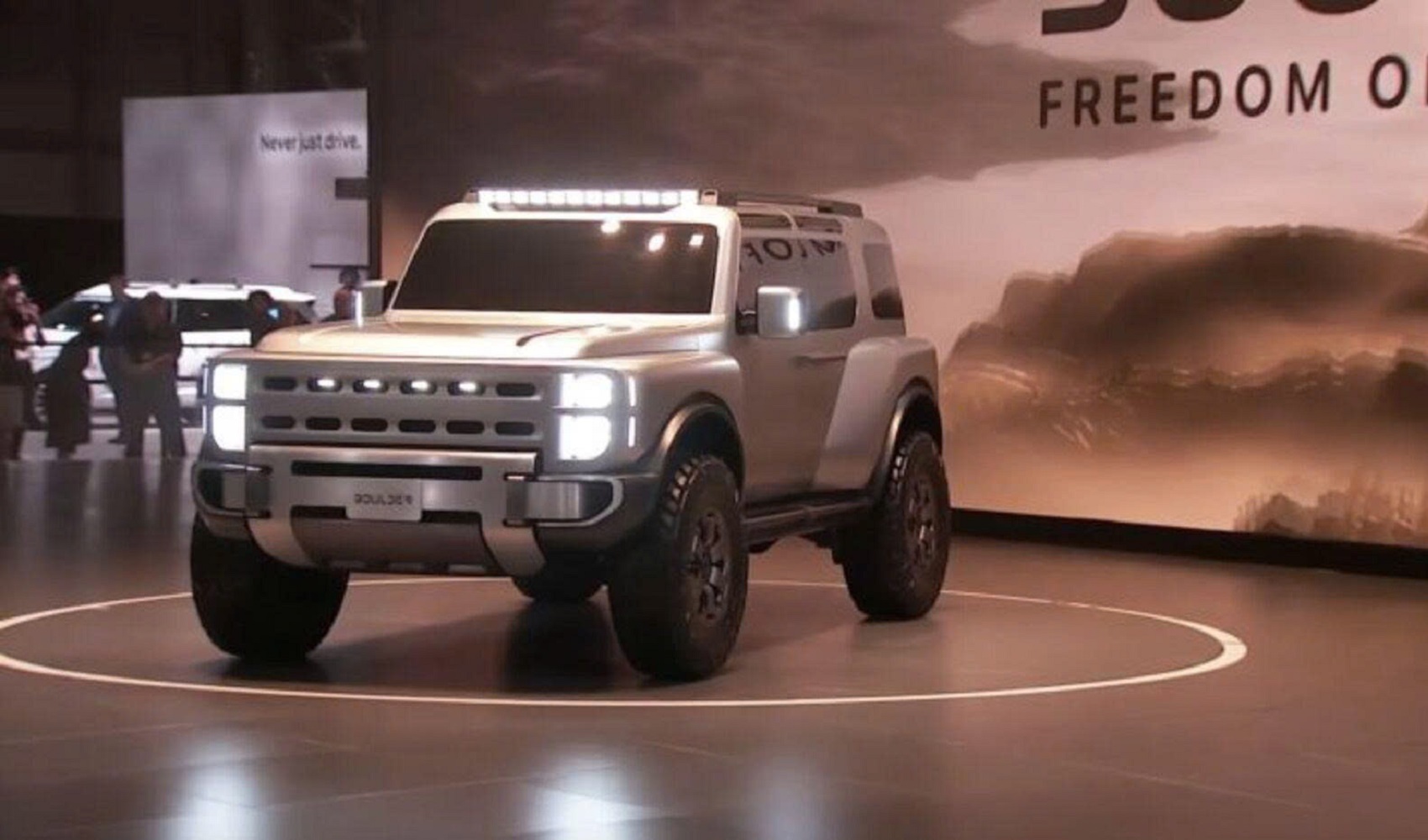 Hyundai Boulder Concept ra mắt: "Quái thú" offroad mới thiết kế như Defender