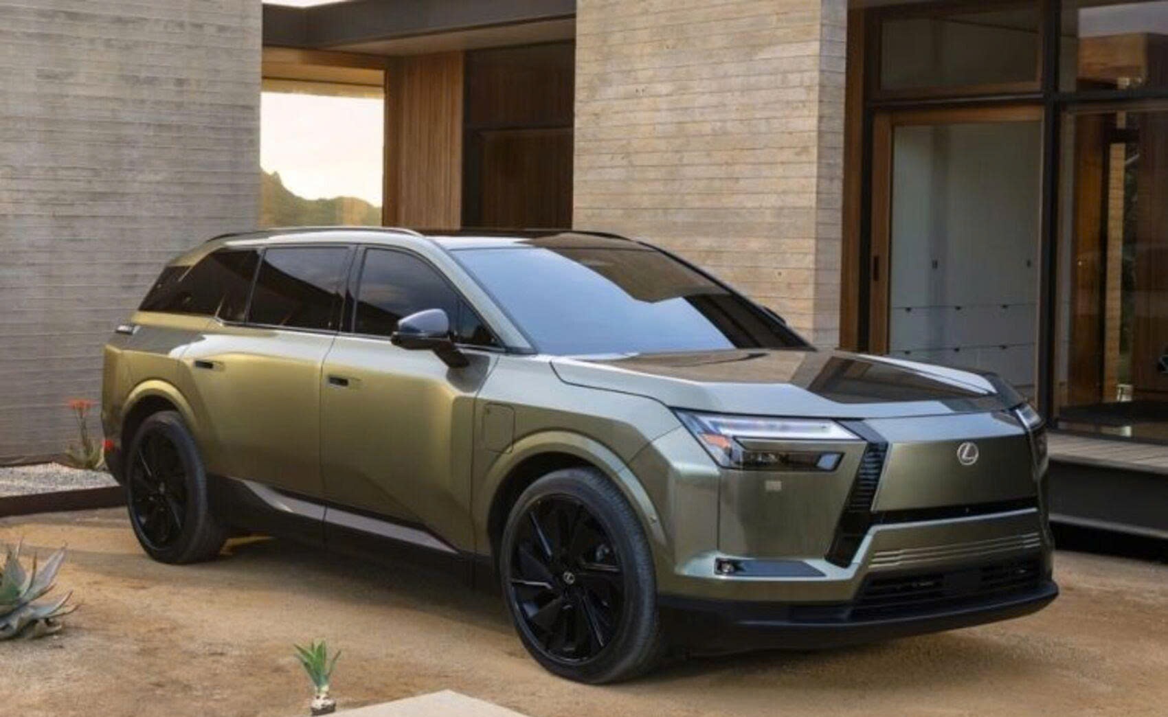 Lexus TZ trình làng: SUV điện ba hàng ghế đầu tiên sở hữu âm thanh giả lập động cơ V10 của huyền thoại LFA