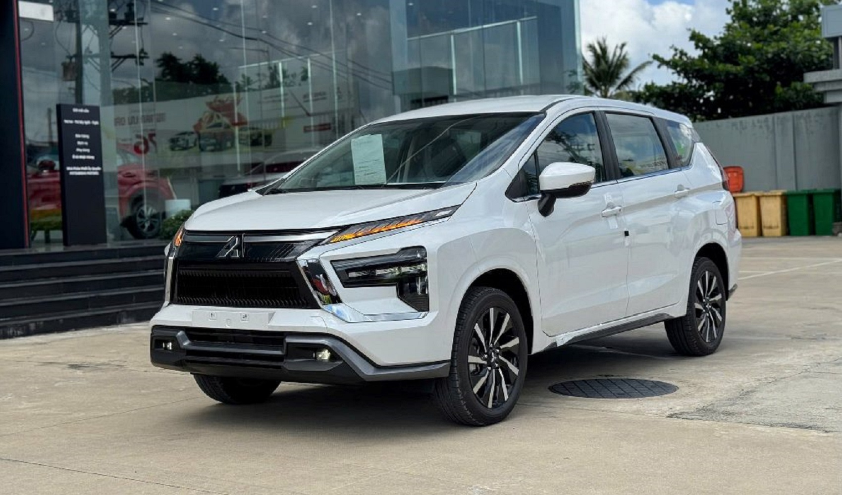 10 thương hiệu bán nhiều ô tô nhất Việt Nam tháng 4/2026: Mitsubishi, KIA rớt hạng