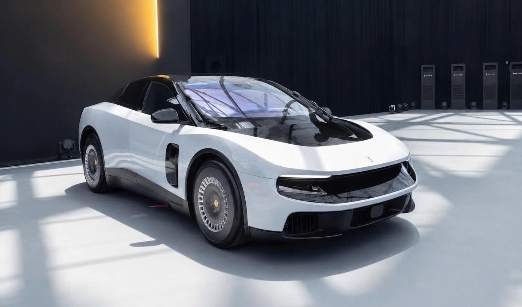 Cựu CEO Ferrari cho rằng xe mới Luce xấu đến mức người Trung Quốc cũng không muốn sao chép