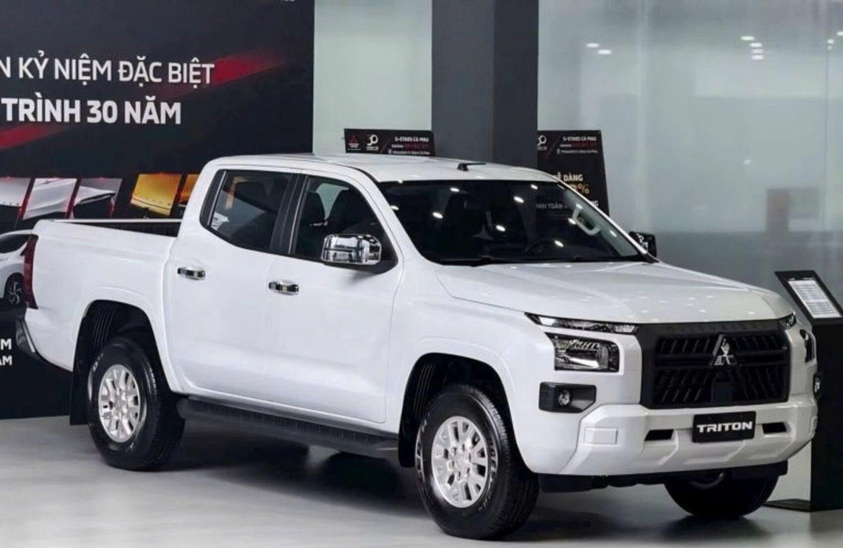 Mitsubishi Triton được ưu đãi tới 150 triệu đồng tại đại lý: Giá thực tế chỉ còn 774 triệu đồng