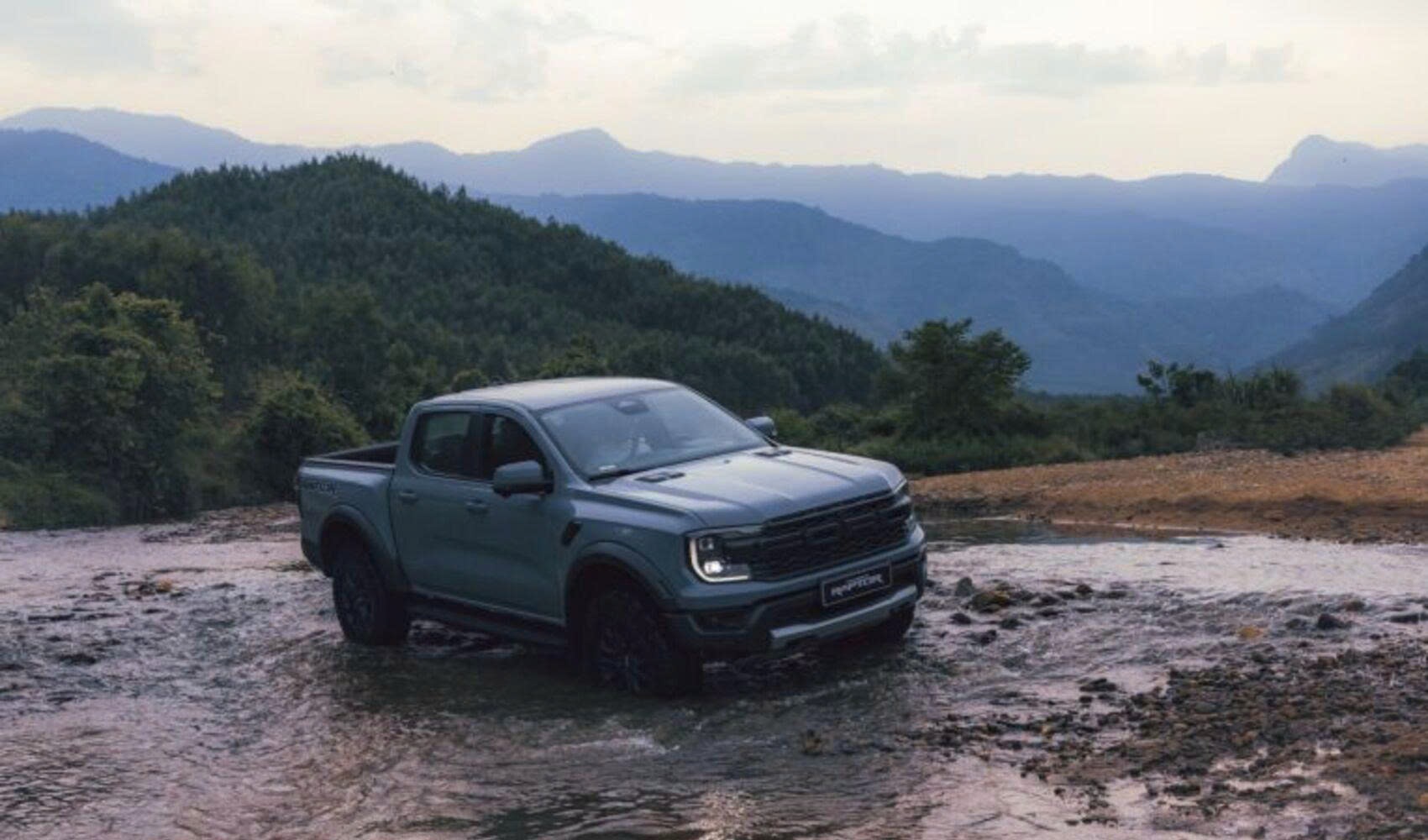 Chi tiết Ford Ranger Raptor máy xăng giá 1,448 tỷ đồng: Công suất gần 400 mã lực, thay đổi cuộc chơi bán tải hiệu năng cao