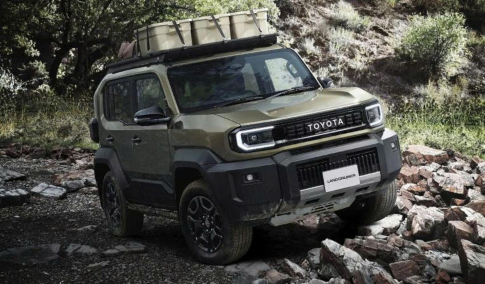 Toyota Land Cruiser FJ giá mềm nhưng "lên đồ" full option đắt ngang Land Cruiser 300