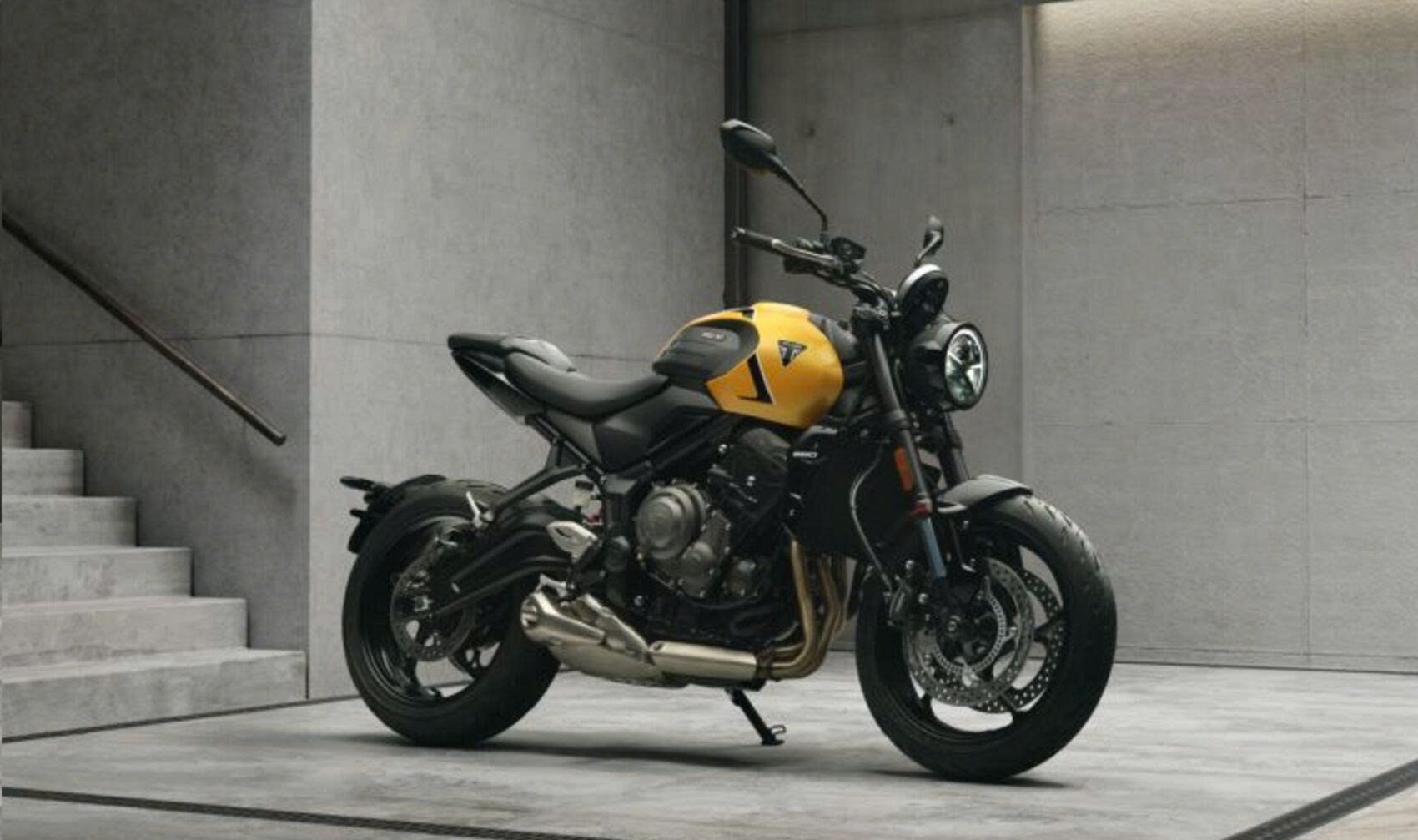 Triumph Trident 660 2026 ra mắt: Nâng cấp phuộc Showa và công nghệ lái, giữ nguyên giá bán