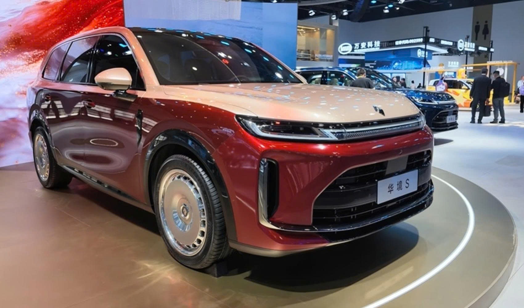 Wuling "bắt tay" Huawei làm SUV 6 chỗ Huajing S: Tham vọng mới ngoài xe giá rẻ