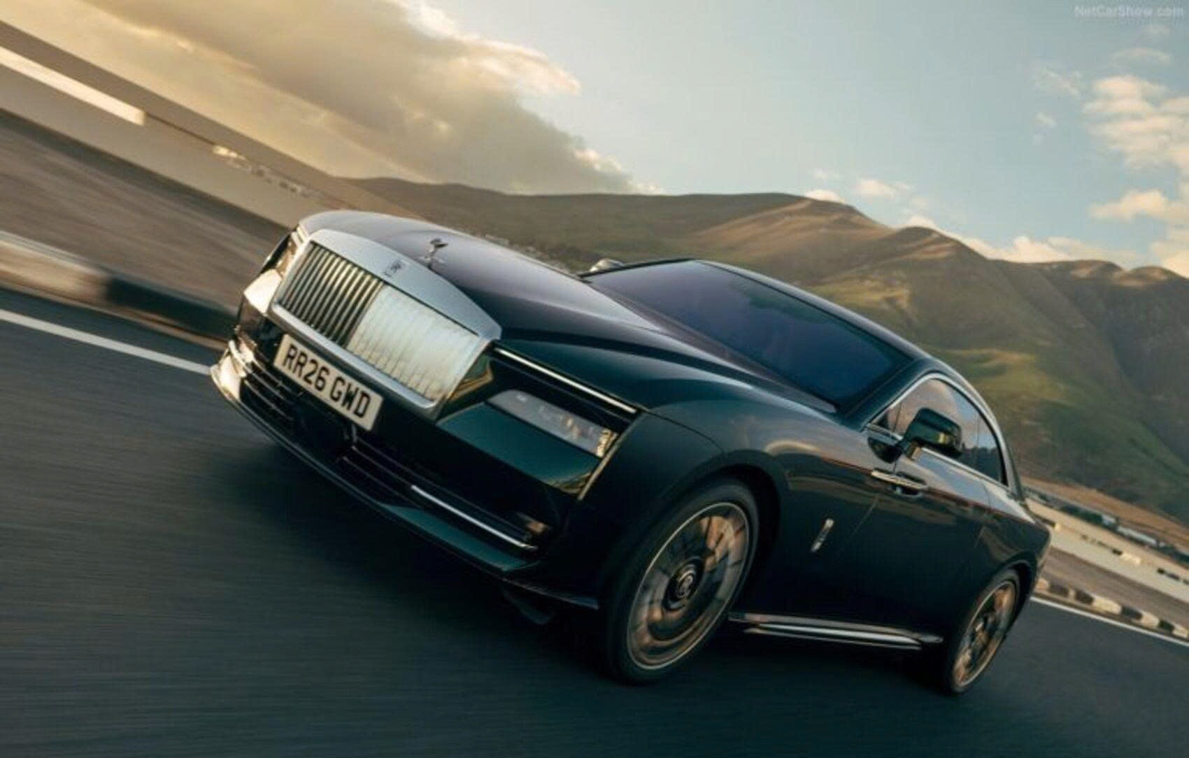 Rolls-Royce Spectre Series II chốt giá từ 17,8 tỷ đồng tại Việt Nam: Sedan điện sở hữu hàng loạt nâng cấp mới