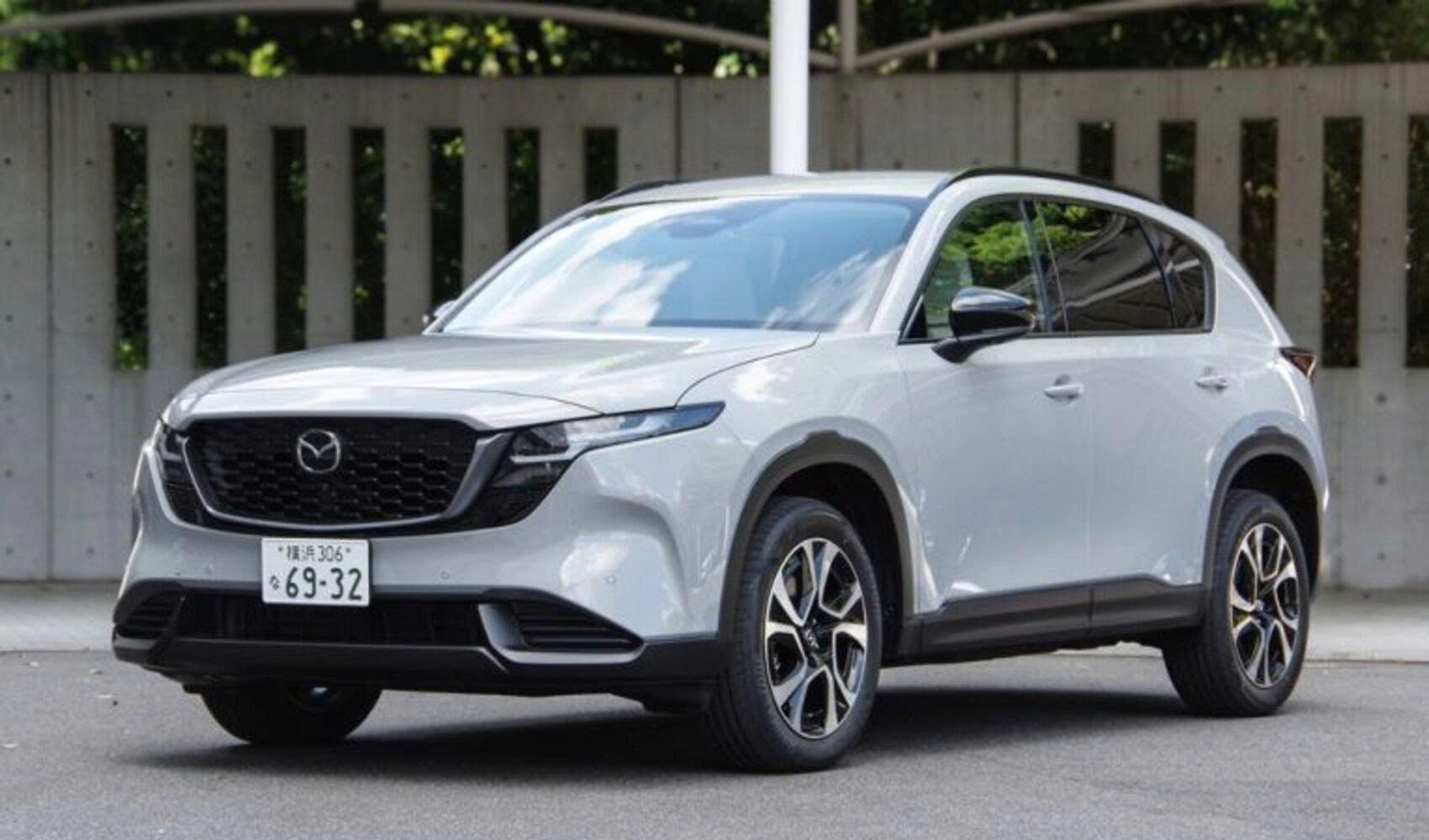Mazda CX-5 thế hệ mới bán chạy vượt kỳ vọng, hơn 10.000 khách xuống tiền chỉ sau một tháng